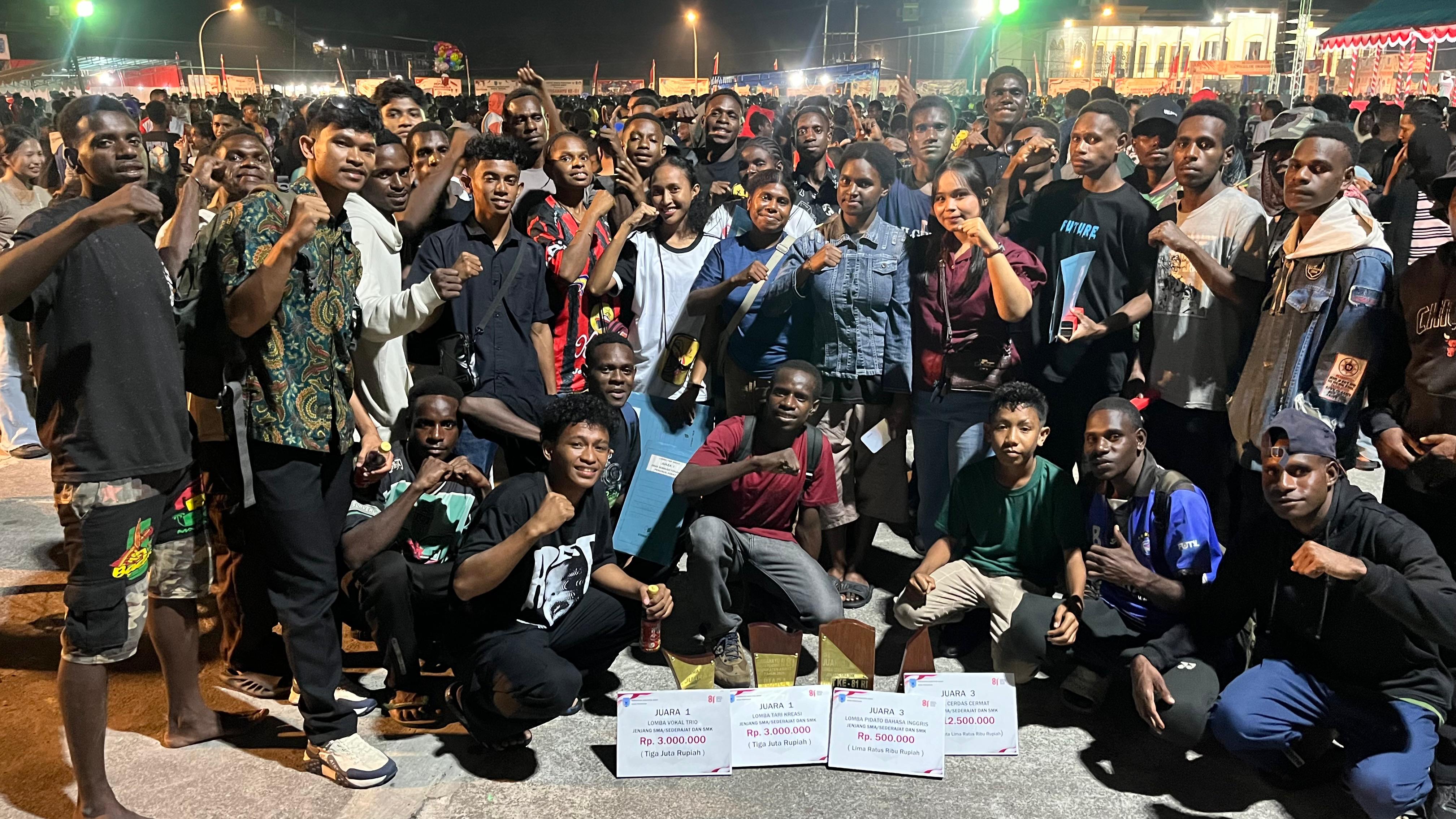 penerimaan hadiah juara lomba 